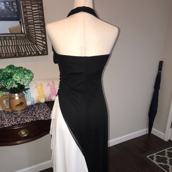 Beautiful Black and White Ruffle Dress Size L - Picture 4 of 8